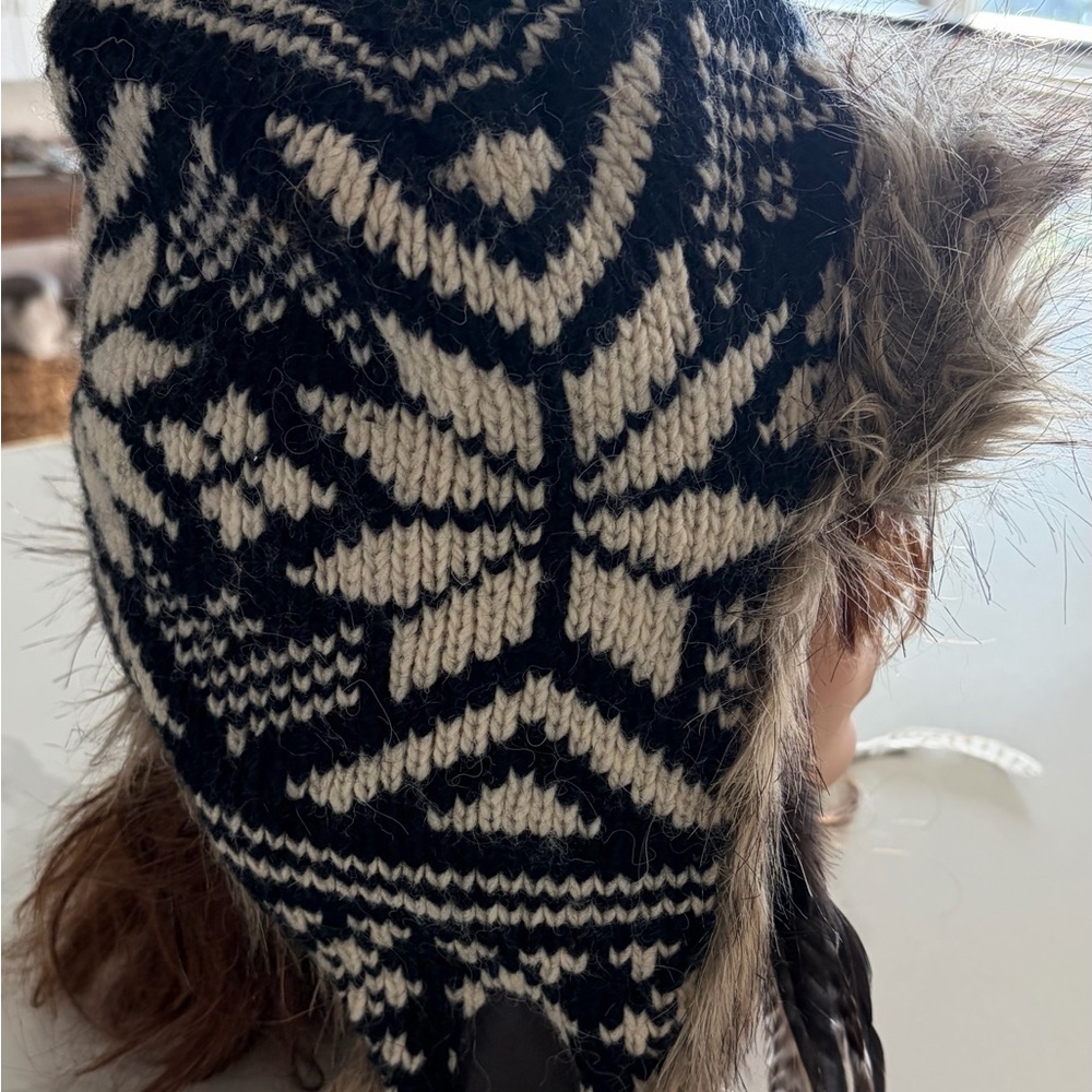 Faux Fur Lined Knit Trapper Hat